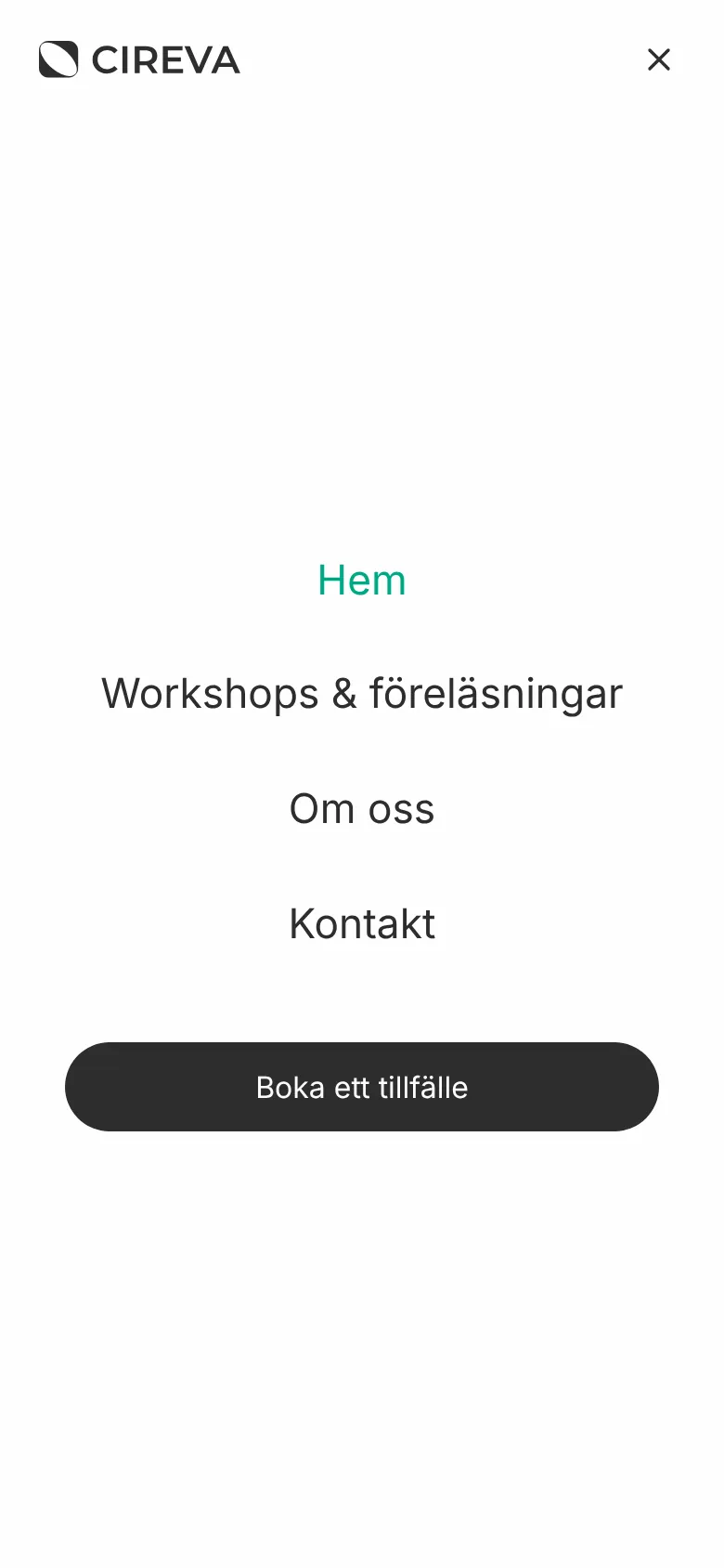 Den öppna mobilmenyn som täcker hela skärmen, med fyra menyval och knappen Boka ett tillfälle.